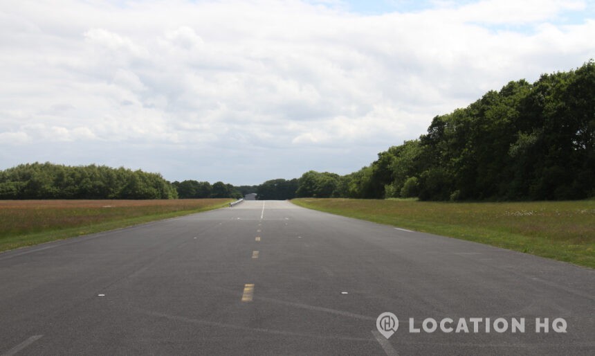 plane landing area filming